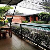 Petak Padin Cottage by The Pool, Kepala Batas Penang