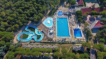 Club Del Sole Marina Julia Family Collection