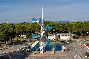 Club Del Sole Marina Julia Family Collection