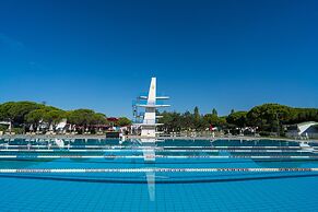 Club Del Sole Marina Julia Family Collection
