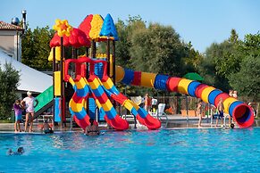 Club del Sole Vigna sul Mar Family Collection
