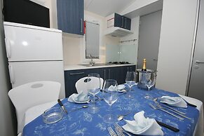 Club Del Sole Spina Family Collection