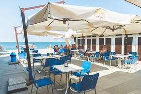 Club Del Sole Spina Family Collection