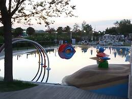 Club Del Sole Spina Family Collection