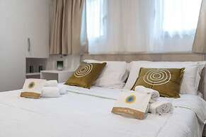 Club Del Sole Spina Family Collection
