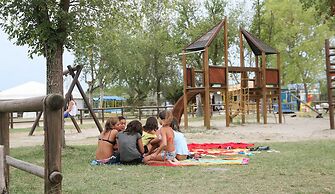 Club Del Sole Spina Family Collection