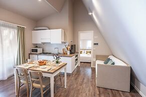 Club Del Sole Spina Family Collection