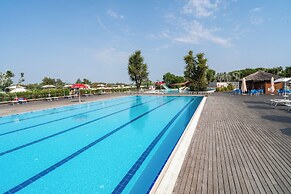 Club Del Sole Spina Family Collection