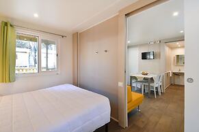 Club Del Sole Spina Family Collection