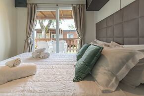Club Del Sole Spina Family Collection