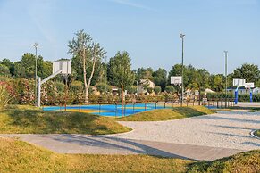 Club Del Sole Spina Family Collection