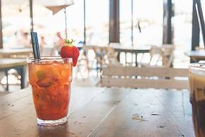 Club Del Sole Spina Family Collection