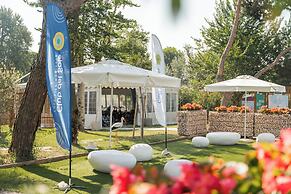 Club Del Sole Spina Family Collection