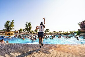 Club Del Sole Spina Family Collection