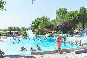 Club Del Sole Spina Family Collection