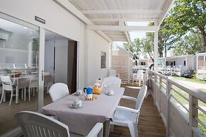 Club Del Sole Spina Family Collection