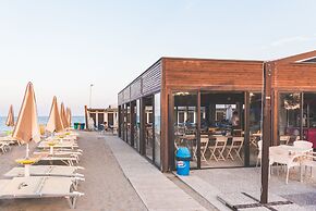 Club Del Sole Spina Family Collection