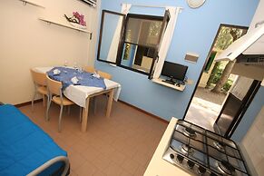 Club Del Sole Spina Family Collection