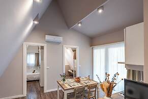 Club Del Sole Spina Family Collection