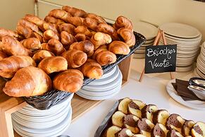 Club Del Sole Adriano Family Collection