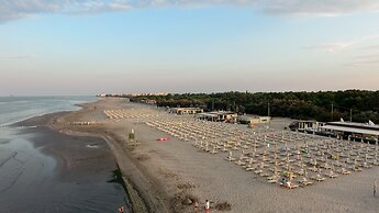 Club Del Sole Adriano Family Collection