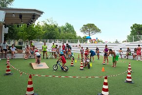 Club Del Sole Adriano Family Collection