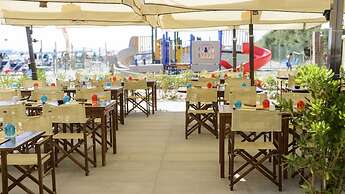 Club Del Sole Adriano Family Collection