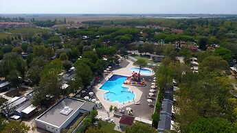 Club Del Sole Marina Family Resort