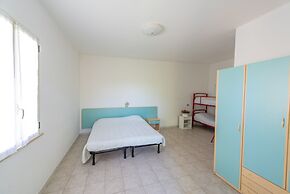 Club Del Sole Stork Family Collection