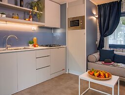 Club Del Sole Stork Family Collection