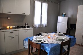 Club Del Sole Stork Family Collection