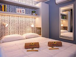 Club Del Sole Stork Family Collection