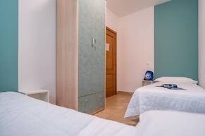 Club Del Sole Stork Family Collection