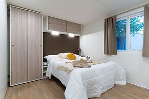 Club Del Sole Stork Family Collection