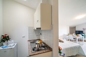 Club Del Sole Stork Family Collection