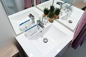 Club Del Sole Stork Family Collection