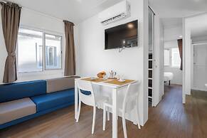 Club Del Sole Stork Family Collection