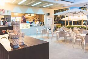 Club Del Sole Stork Family Collection