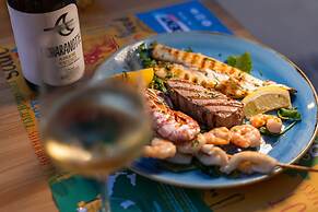 Club Del Sole Stork Family Collection