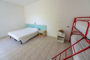 Club Del Sole Stork Family Collection