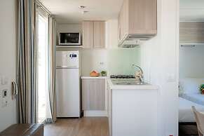 Club Del Sole Stork Family Collection