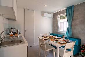 Club Del Sole Stork Family Collection