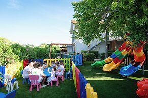 Club Del Sole Stork Family Collection