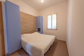 Club Del Sole Stork Family Collection