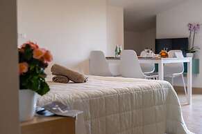 Club Del Sole Stork Family Collection