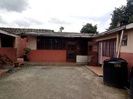 Queens Village Hotel