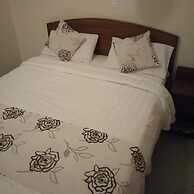 Skyline Hotel & Suites