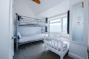 OYO Pier Hotel