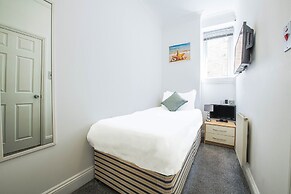 OYO Pier Hotel