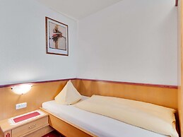Quaint Apartment in Hainzenberg near Horbergbahn